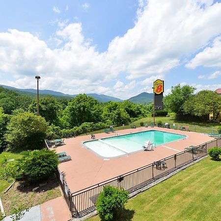 Super 8 By Wyndham Caryville Tn Bagian luar foto