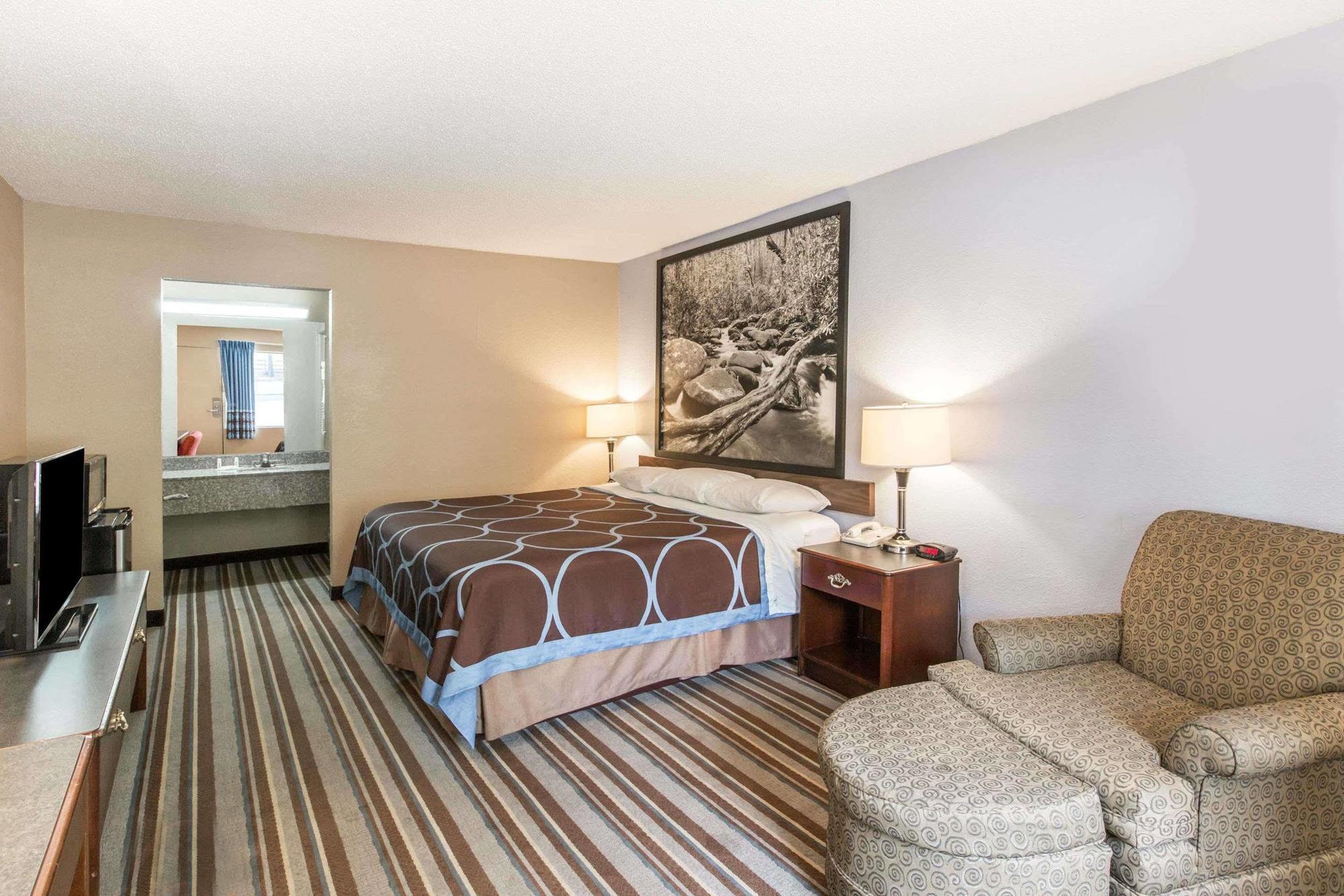 Super 8 By Wyndham Caryville Tn Bagian luar foto