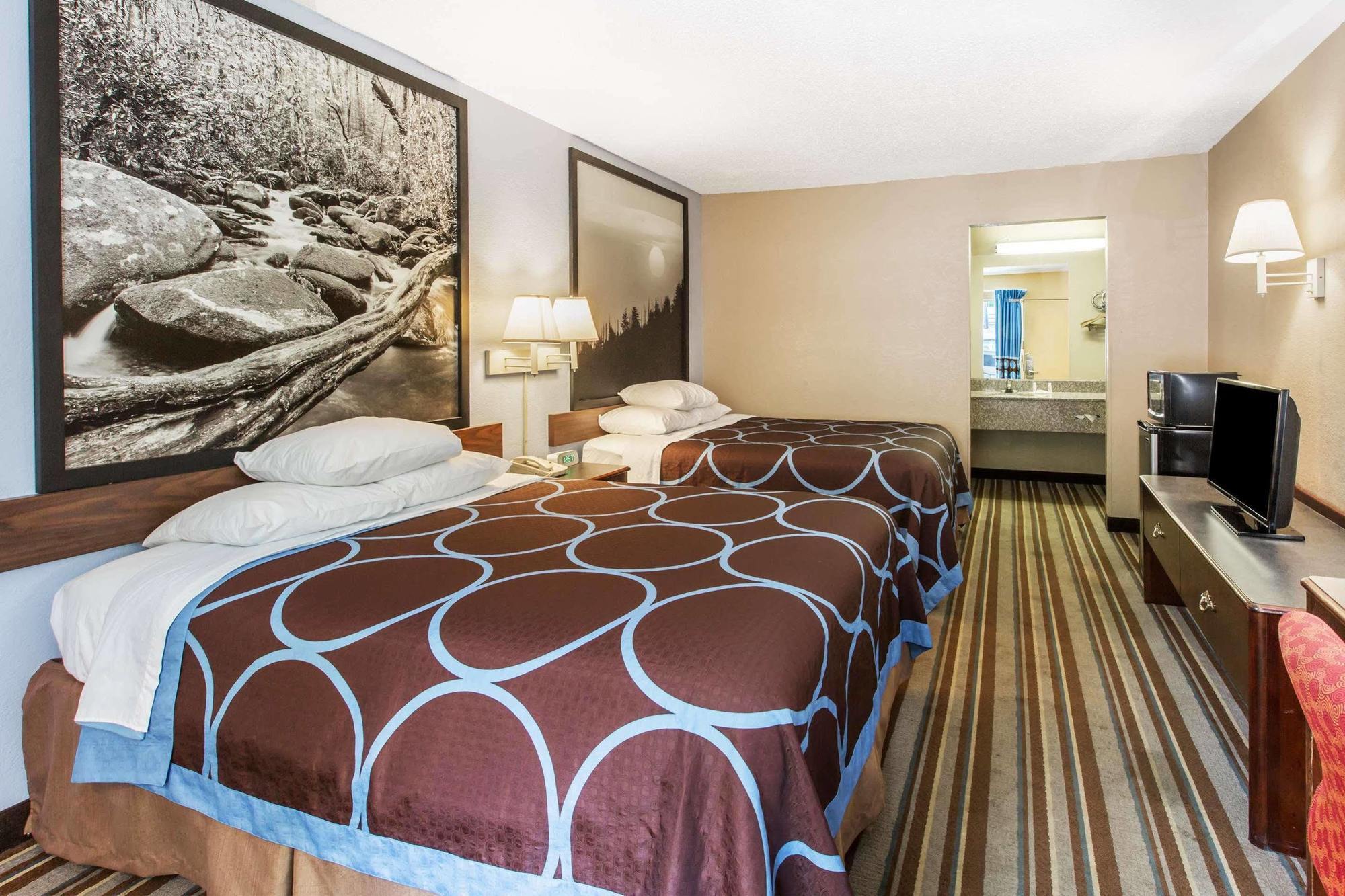 Super 8 By Wyndham Caryville Tn Bagian luar foto