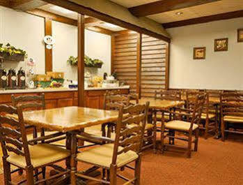 Super 8 By Wyndham Caryville Tn Bagian luar foto